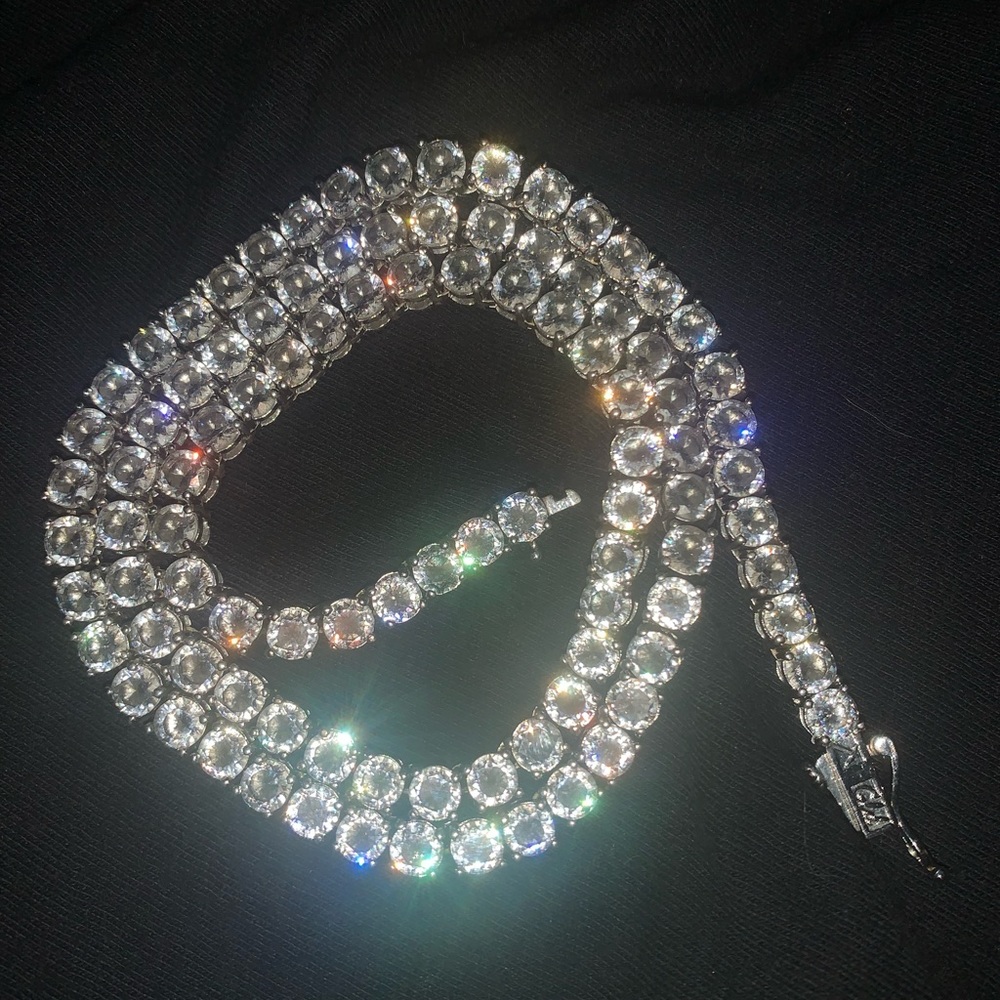 USED 20inch GLD Shop Tennis Chain, Solid White Gold, CZ stones.. flawless